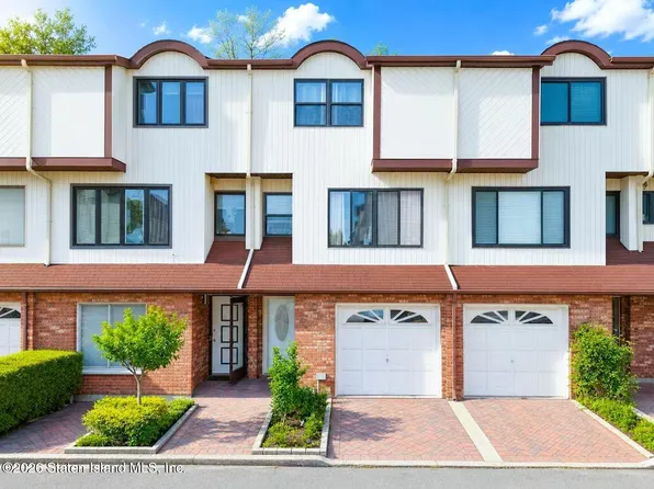 23 Venus Ln, Staten Island, NY 10314