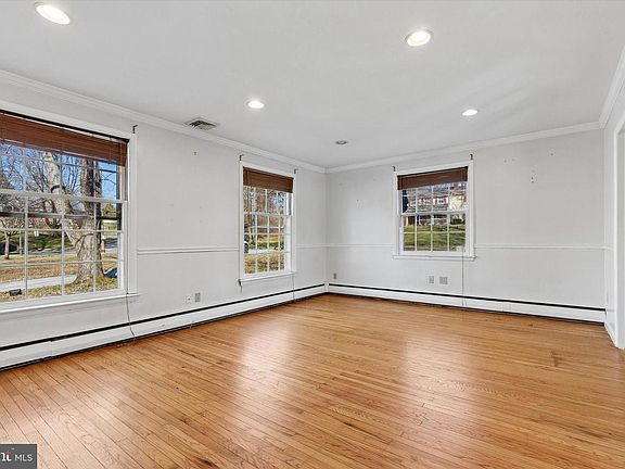 4th image of 1450 Thomas Rd
