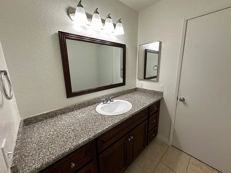 1108 W Ralston St #B — Photo 14