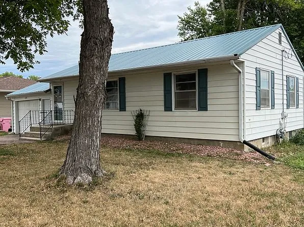 310 N 3rd St, Homer, NE 68030