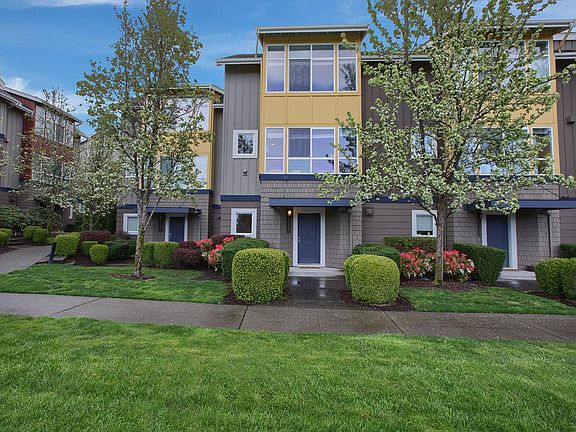 2nd image of 1752 24th Ave NE