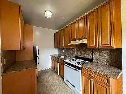 1st image of 76-9 34th Ave #421