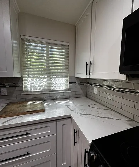6314 N Barcus Ave — Photo 36