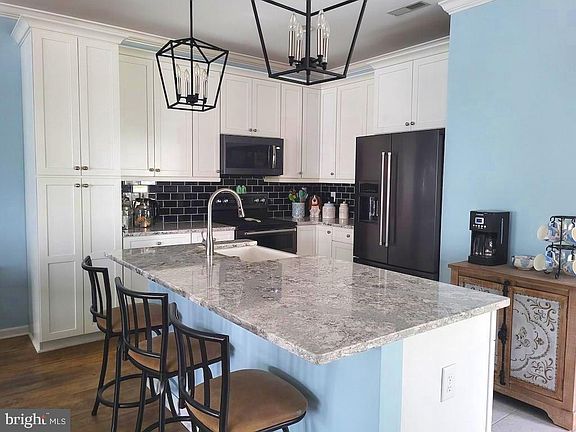 5th image of 38189 Lake Dr APT 1017