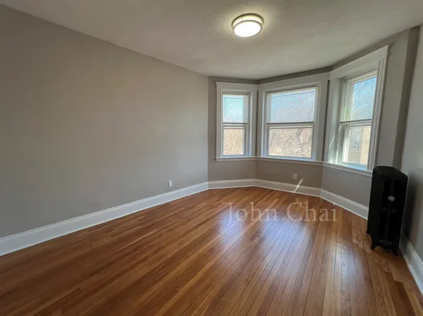 79 Gordon St APT 17, Boston, MA 02135