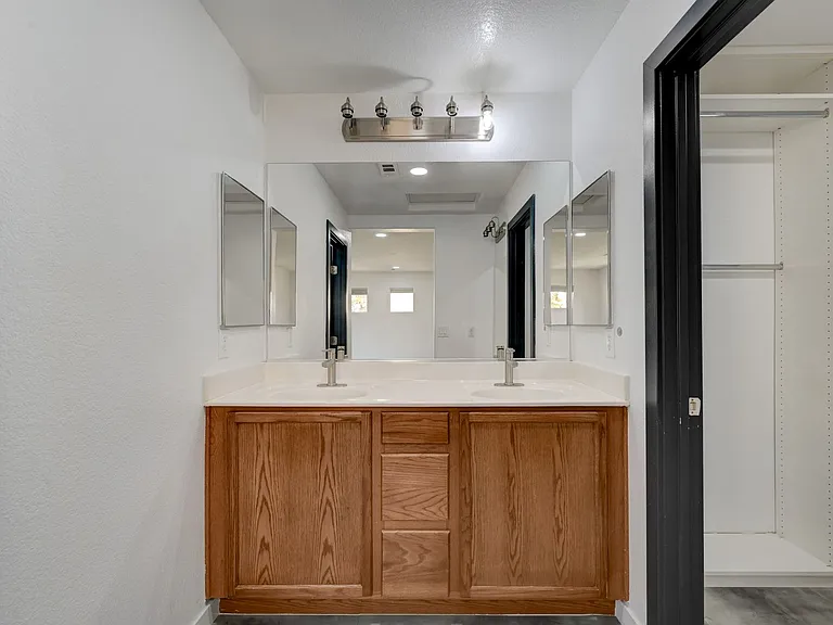 9929 Markhorn Ct — Photo 41