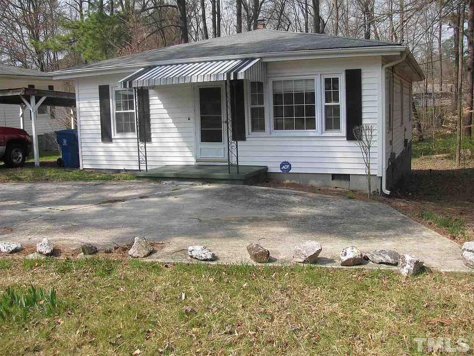 1st image of 911 Medina St