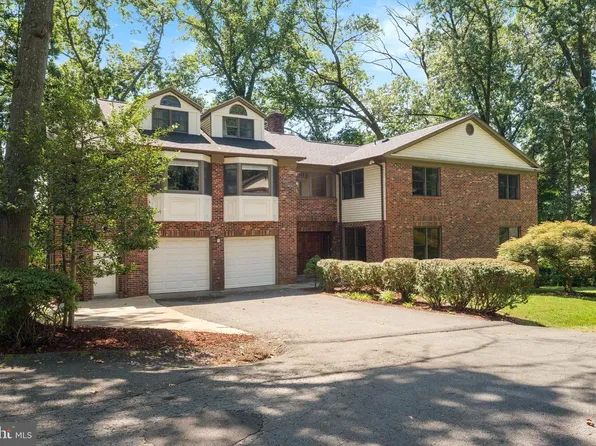 3436 Holly Rd, Annandale, VA 22003