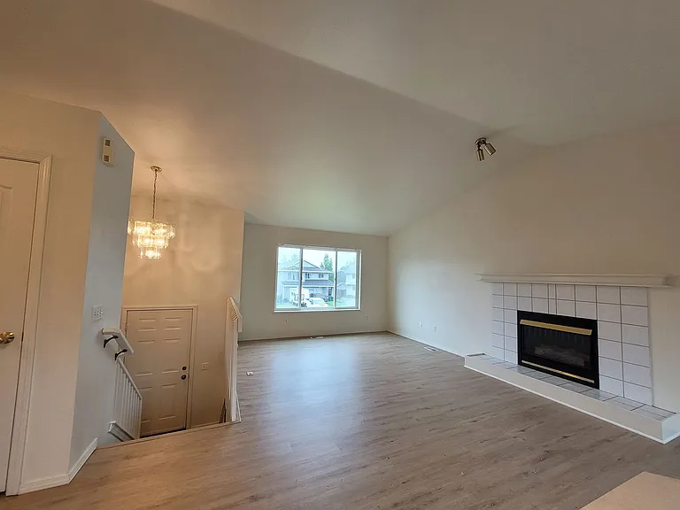 1601 Waterwood Cir — Photo 5