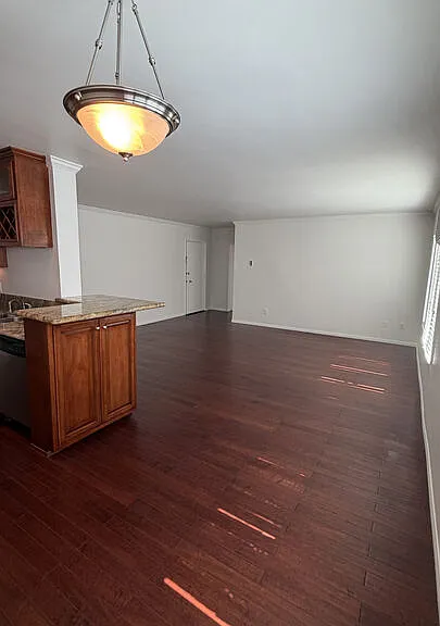 960 Larrabee St #126 — Photo 4