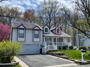 31 Dogwood Dr, Howell, NJ 07731
