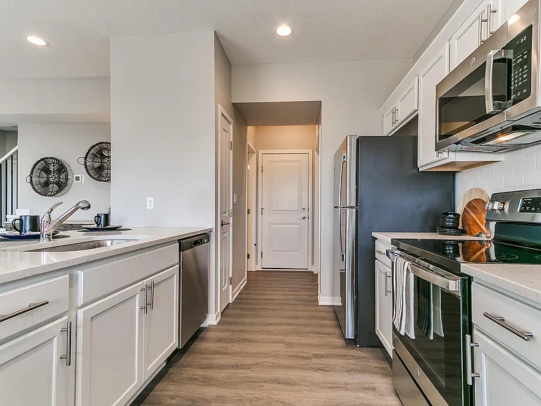 7000 Lake Hill Dr #6 — Photo 7