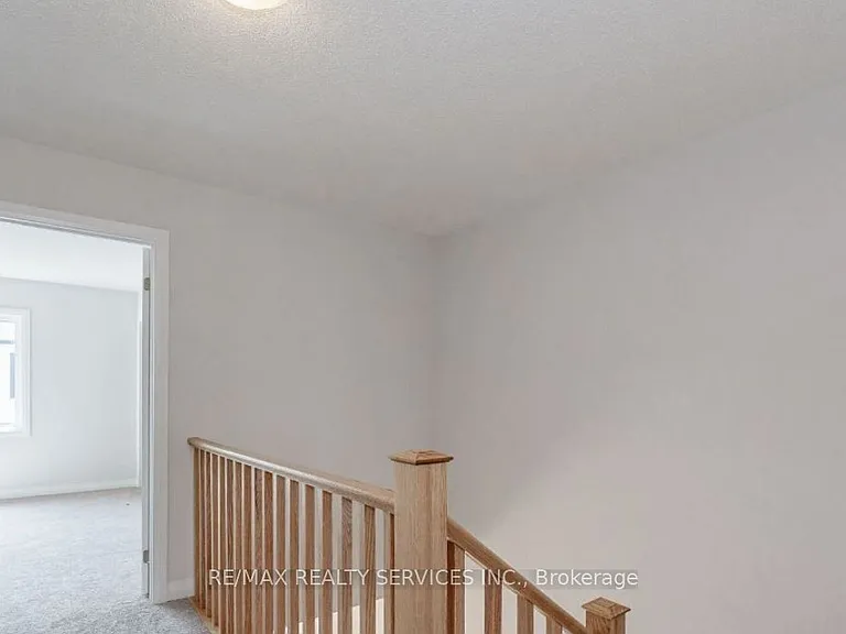 43 Freedom Cres — Photo 7