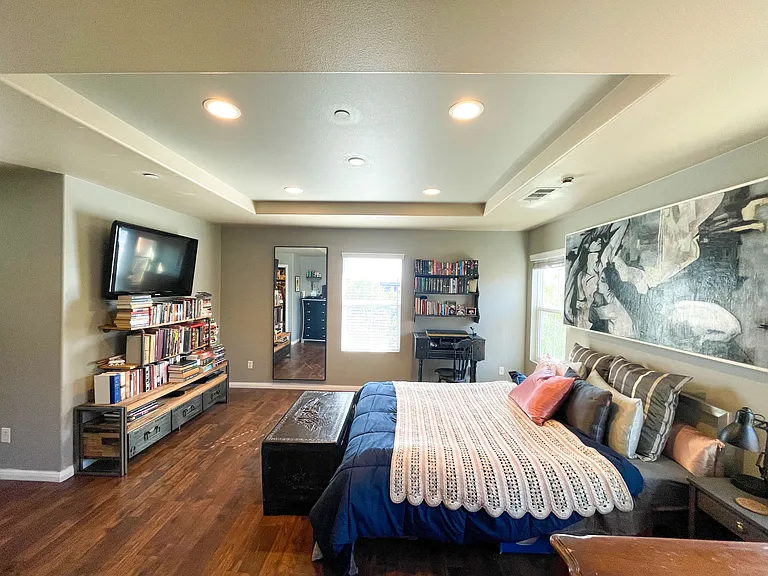 710 S San Fernando Blvd #101 — Photo 11
