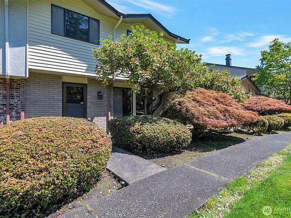 3rd image of 17050 Northup Way #25