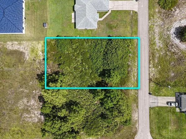 2816 25th St SW, Lehigh Acres, FL 33976