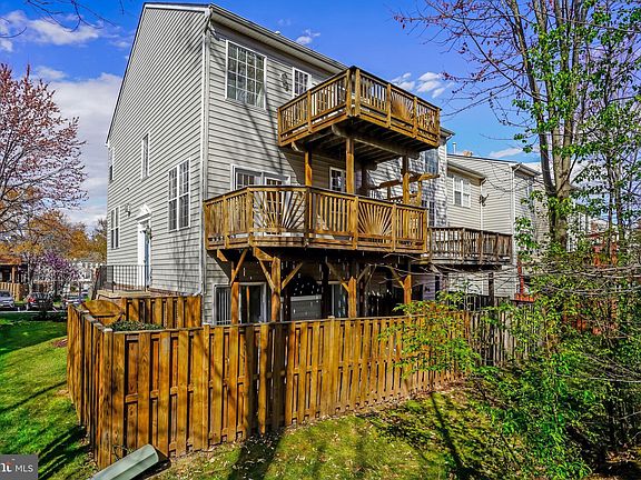 3rd image of 8527 Bertsky Ln