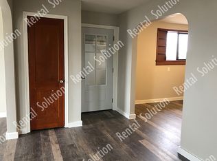 407 1st St, Welcome, MN 56181