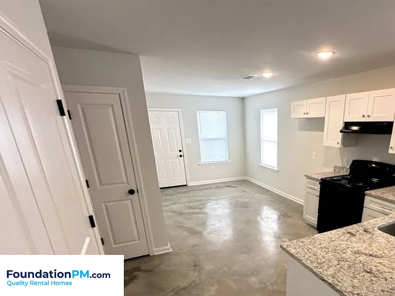 2504 Sl Henry St — Photo 16