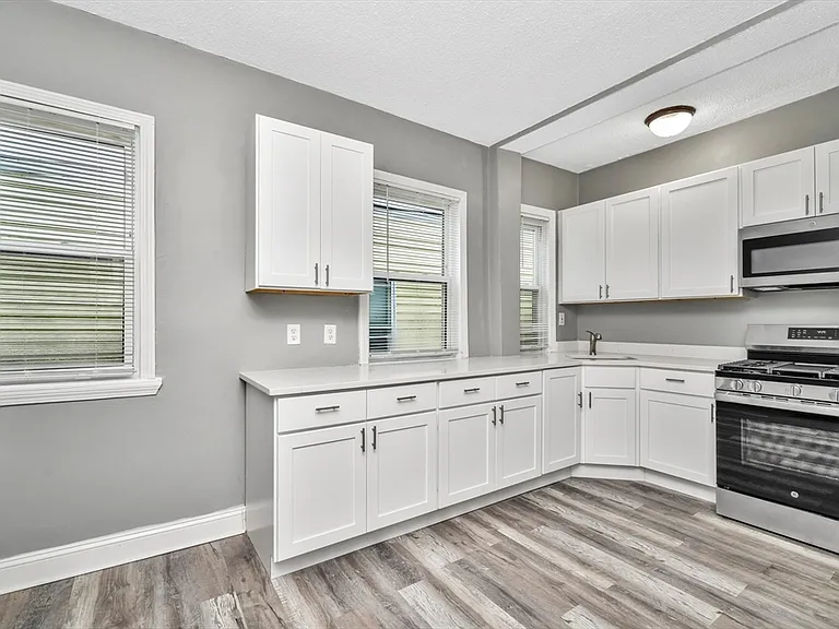 352 Norfolk St #3 — Photo 1