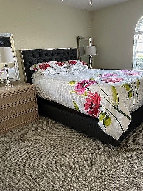 Bedroom 4 Queen