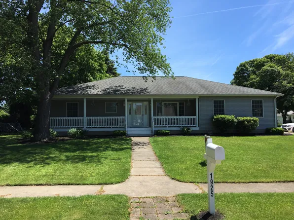 1925 W 22nd St, Erie, PA 16502