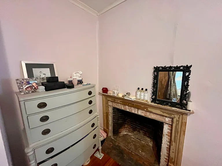 16 Sheldon St #1 — Photo 15