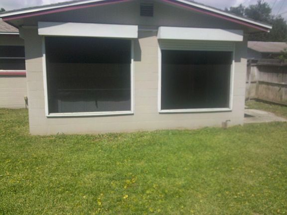 Screened in Back Porch