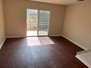 604 W Collins St, Denton, TX 76201