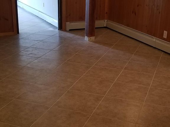 5th image of 1353 Astor Ave #1