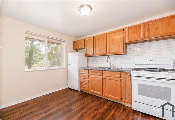 3rd image of 4900 W 8th Ave APT 6