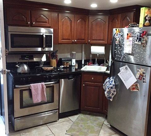3rd image of 255 W 102nd St #1