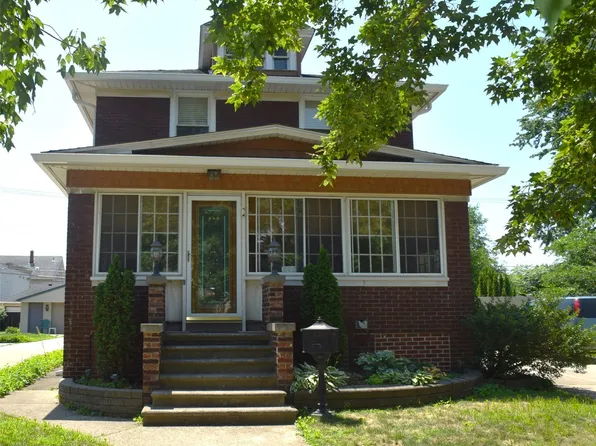 331 Chestnut St, Wyandotte, MI 48192