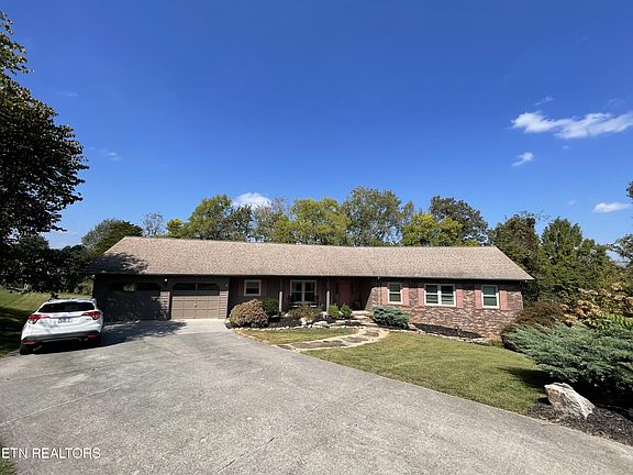 2nd image of 103 Farmington Pl