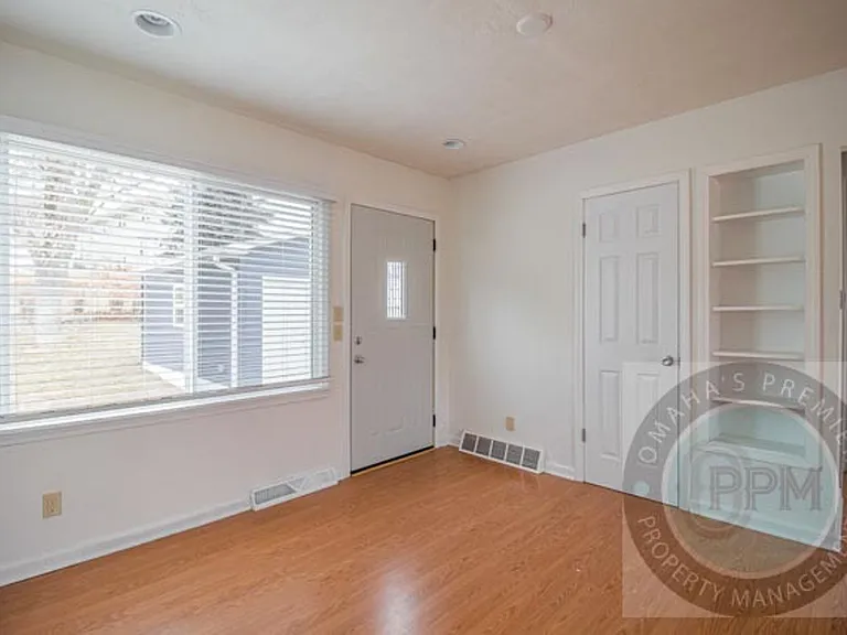 2924 Westgate Rd — Photo 2
