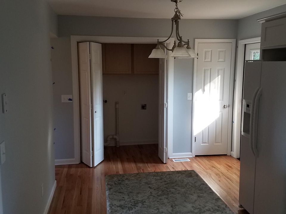 Eating area with laundry and pantry closets