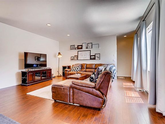 5th image of 10182 Southlawn Cir