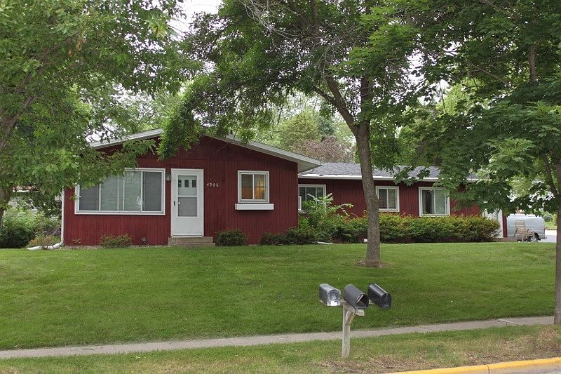 1st image of 4906 Farwell St