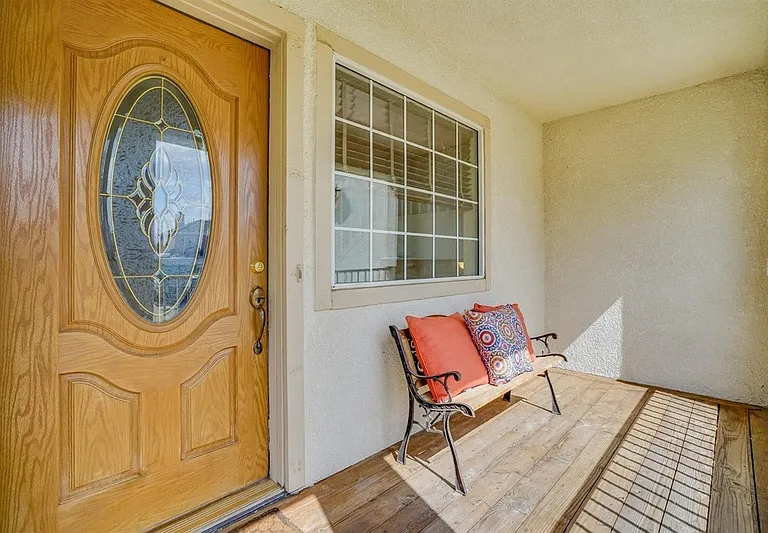 1561 Spring Ct — Photo 14