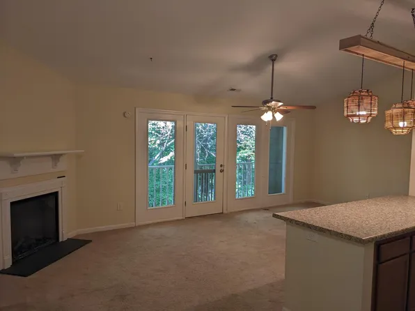 1341 Park Glen Dr APT 302, Raleigh, NC 27610