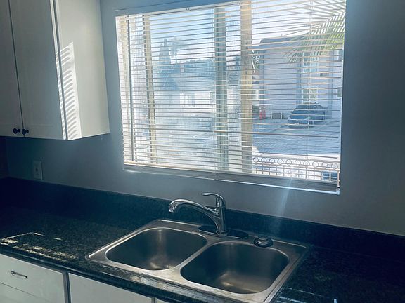 4th image of 4270 48th St #4270