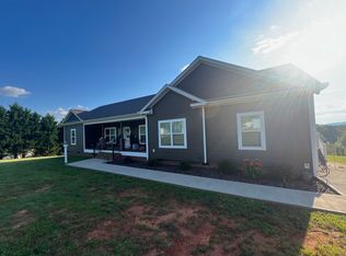 5462 Miller Mill Rd, Hickory, NC 28602