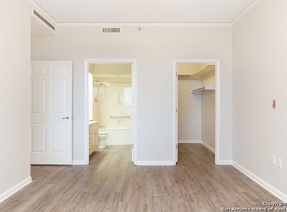 5th image of 1 Towers Park Ln APT 610
