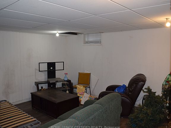 5th image of 1452 Rosebank Rd