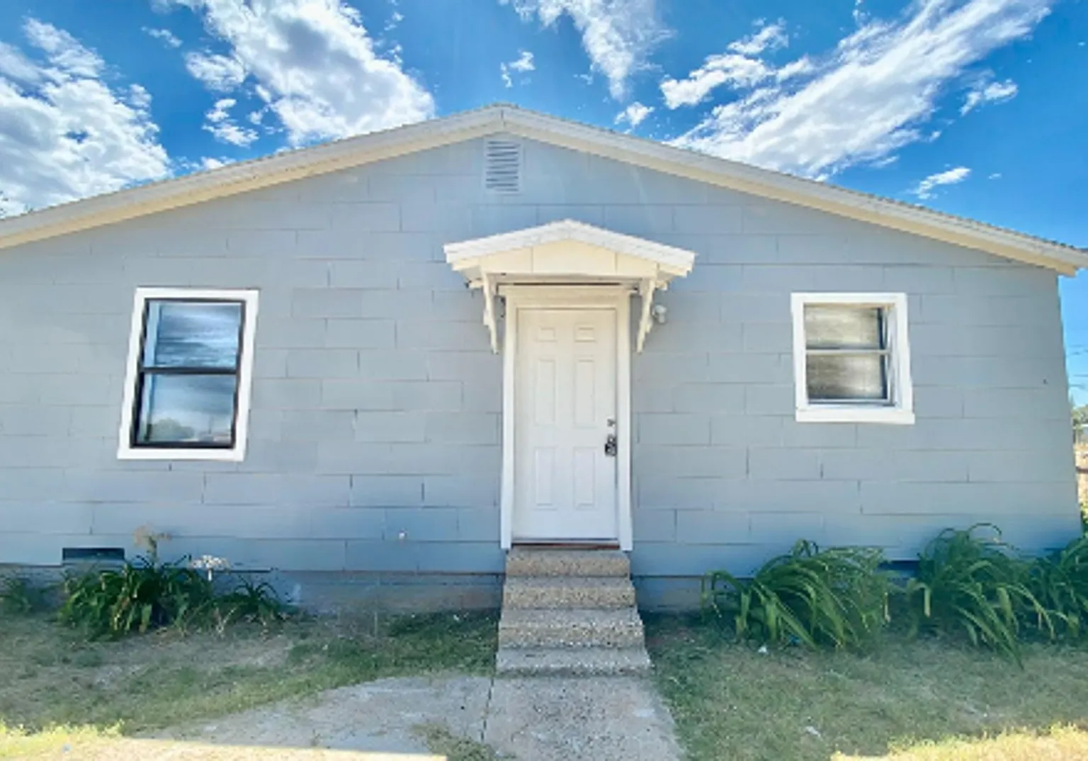 $0 First Month's Rent / $0 Deposit at Move-in — Photo 2