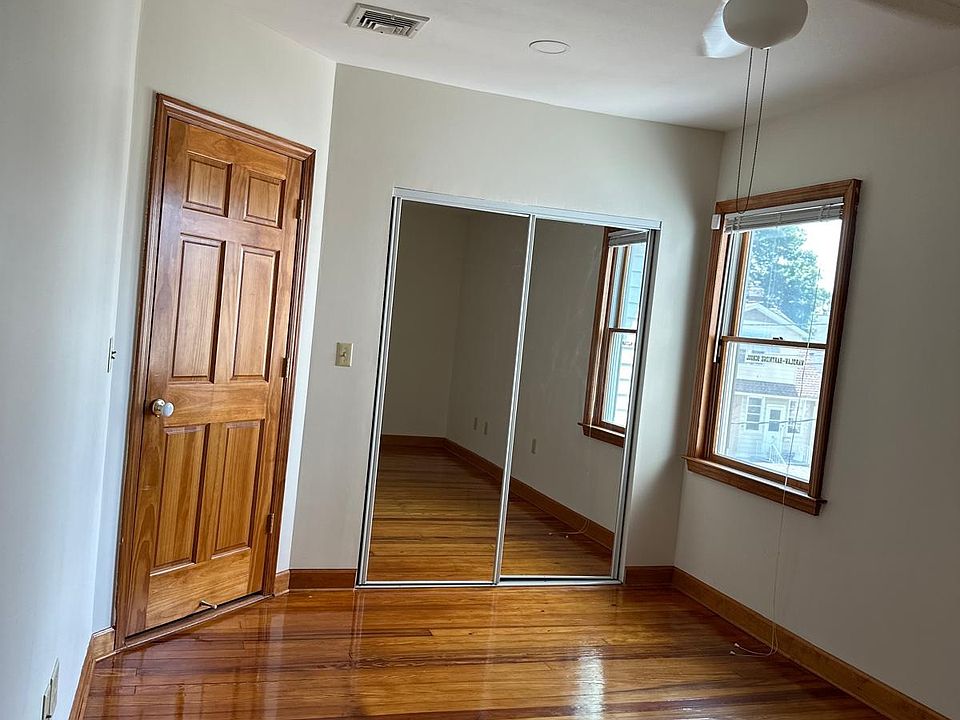 1st image of 39 Ling St