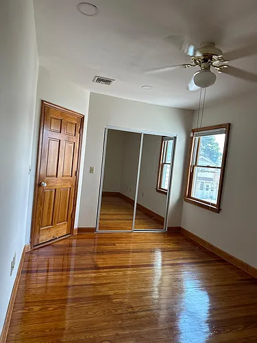 39 Ling St Photo 1