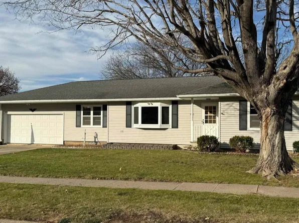 220 Lincoln St, Denver, IA 50622