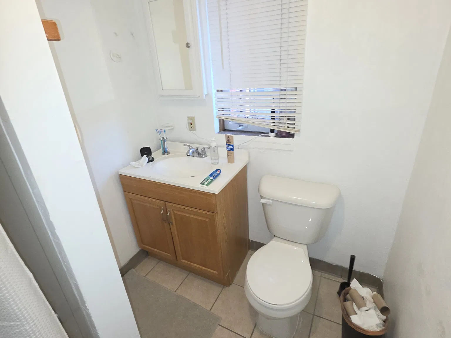 2 bed, 700 sqft, $2,100 — Photo 1