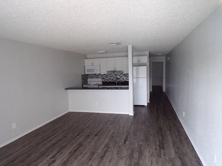 Springwood Villas — Photo 18